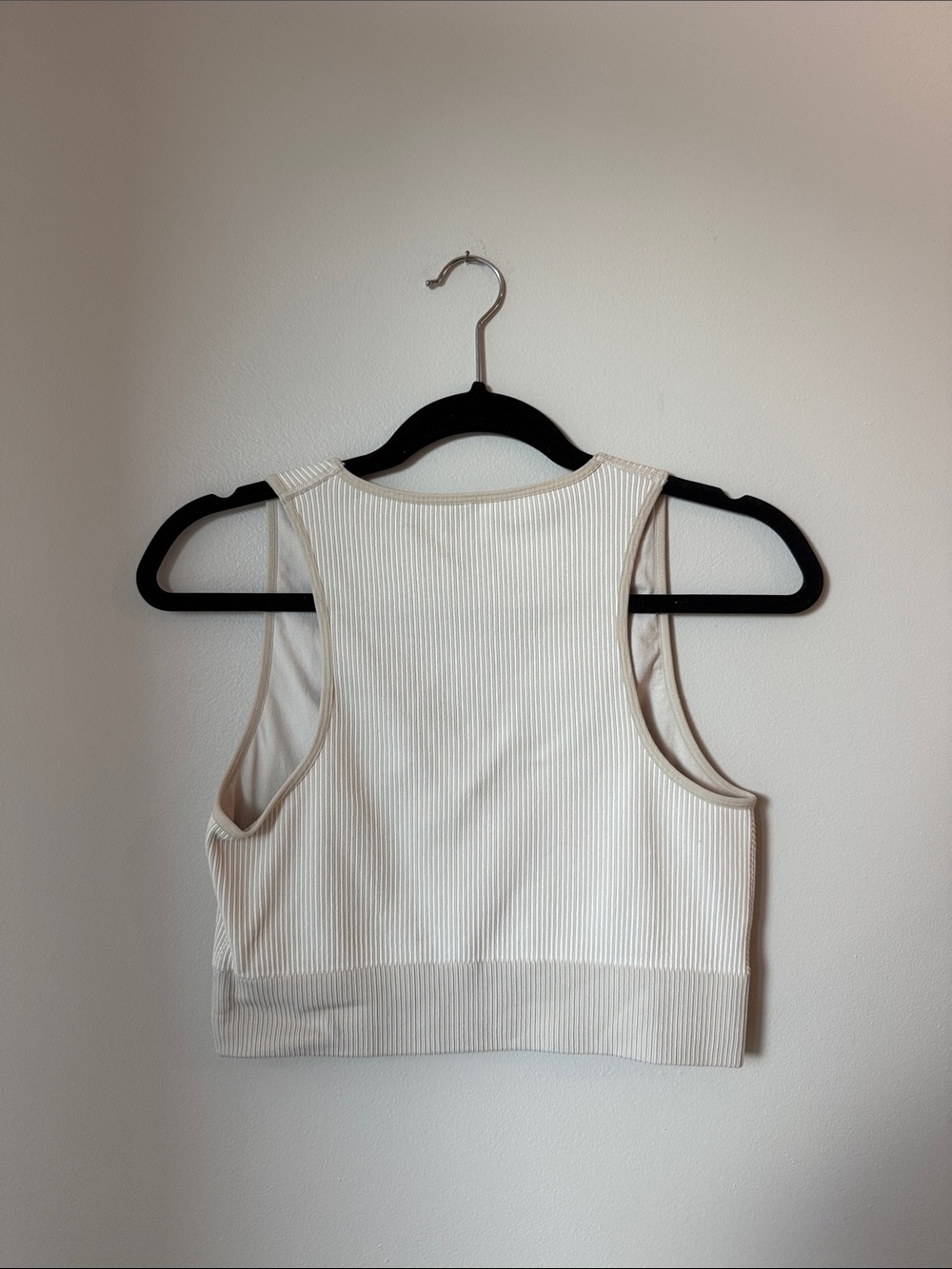 L | Garage Ribbed Cropped Tank - Picture 3 of 3